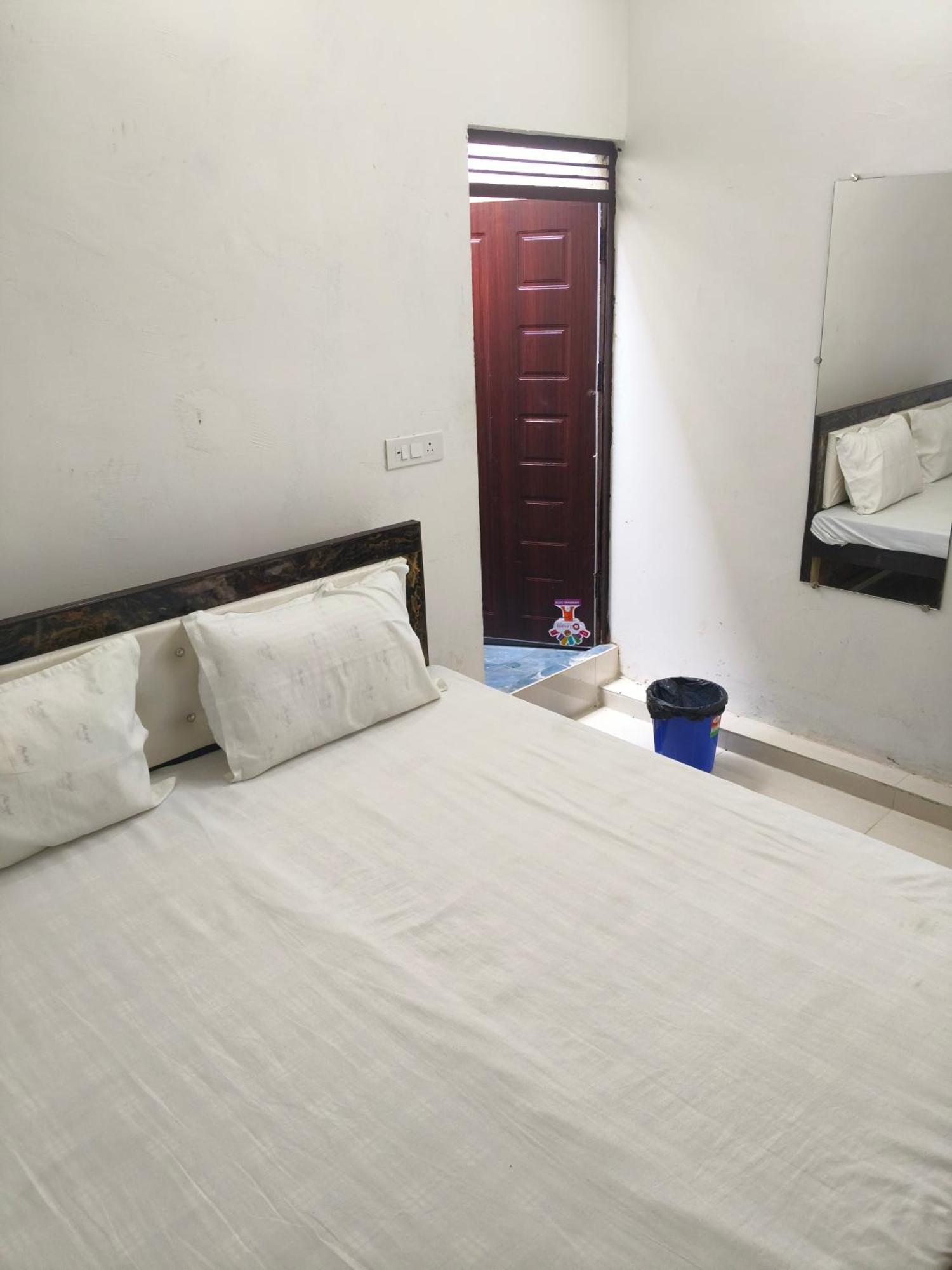 Rameshwar Dham Andhra Bhavan Naimisharanya Kültér fotó
